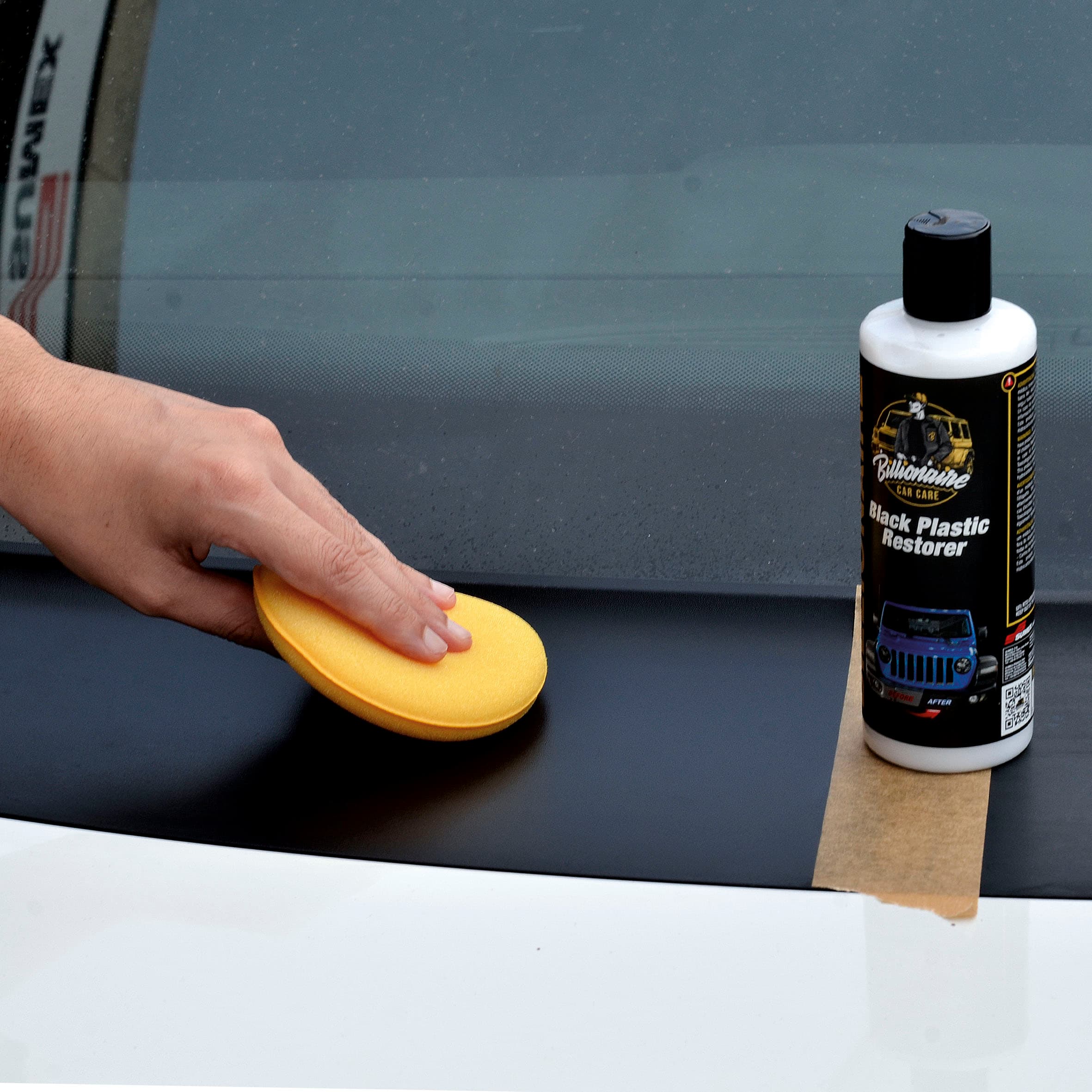 BILLIONAIRE BLACK PLASTIC RESTORER 300ML